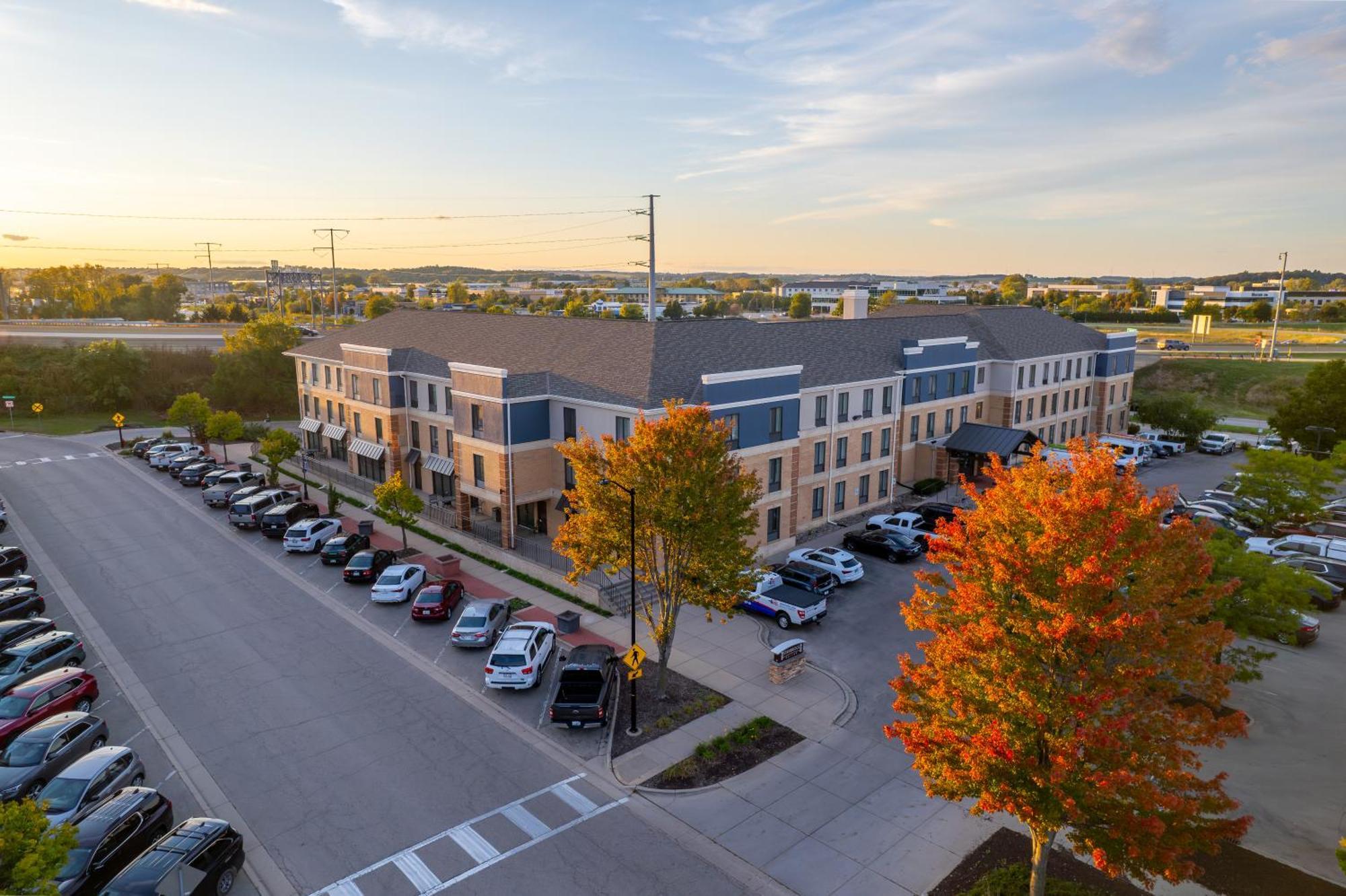 Staybridge Suites Middleton/Madison-West By Ihg Exterior photo